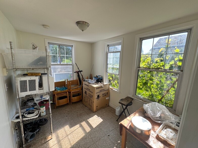 Building Photo - 71 Edenfield Ave