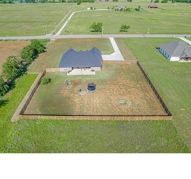 Building Photo - 22830 N Rockwell Ave