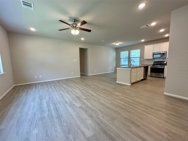 Building Photo - 10419 Astor Pt Trl