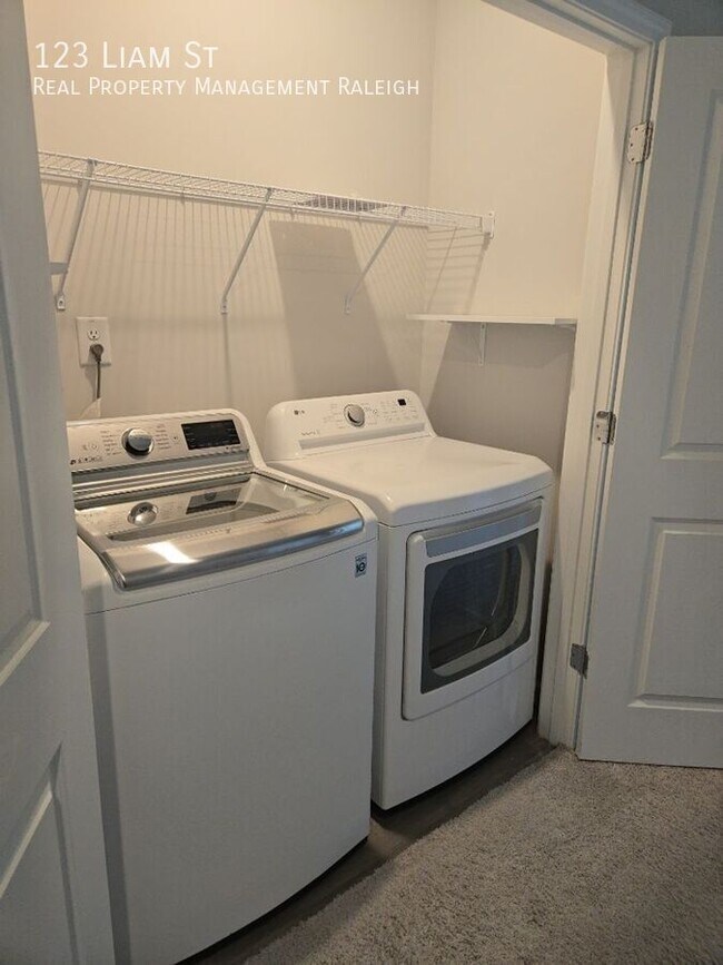 Building Photo - 123 Liam St