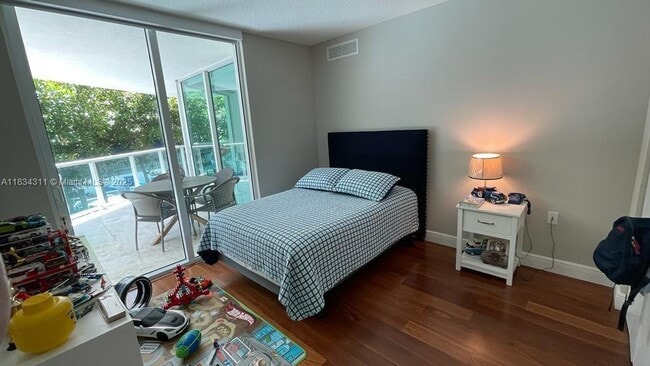 Building Photo - 200 Sunny Isles Blvd
