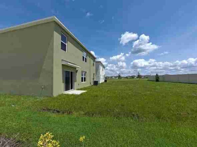 Building Photo - Spacious 5 bedroom/3 bathroom home in Riverstone Community, NOW AVAILABLE!