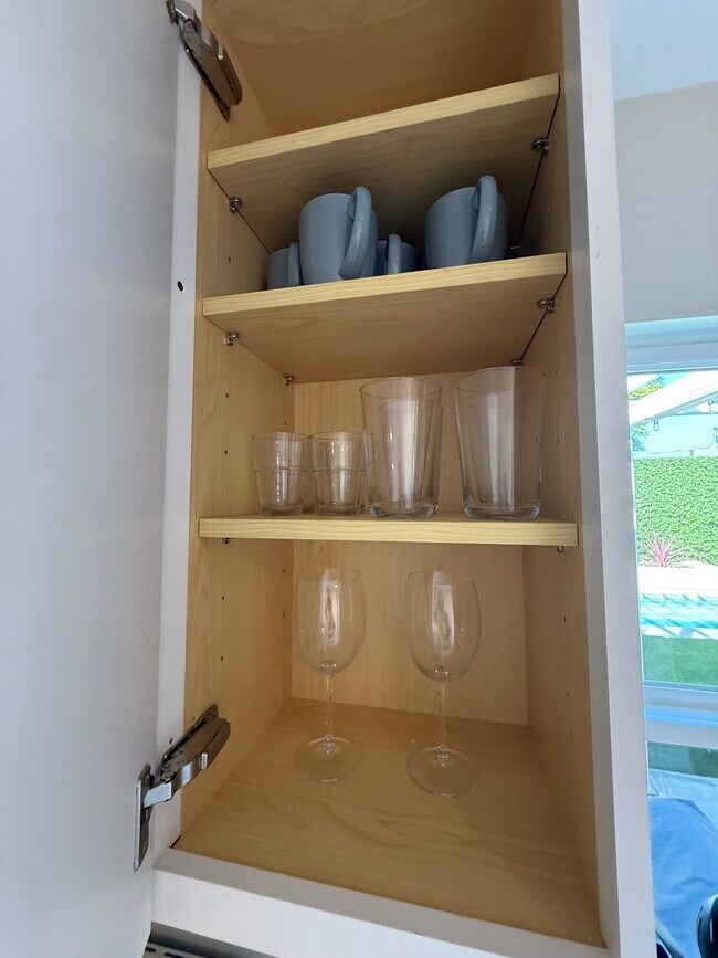 Building Photo - 8507 Croydon Ave