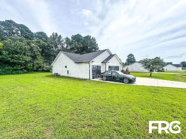 Building Photo - 110 Highland Pk Dr