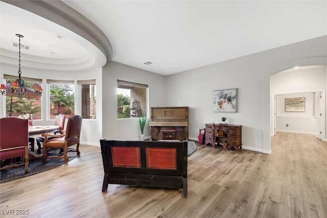 Building Photo - 10720 Elm Ridge Ave