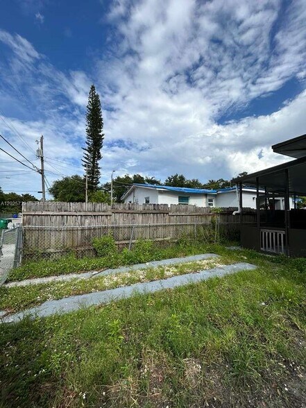 Building Photo - 110 NW 58th St