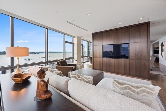 Building Photo - Millennium Tower - 2 bedrooms + den