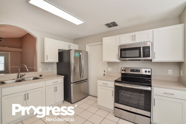 Building Photo - 2337 Donegan Pl