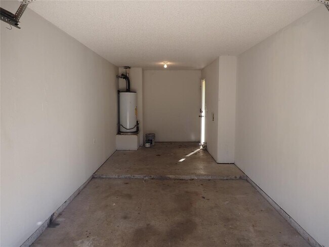 Building Photo - 1403 Hermitage Dr