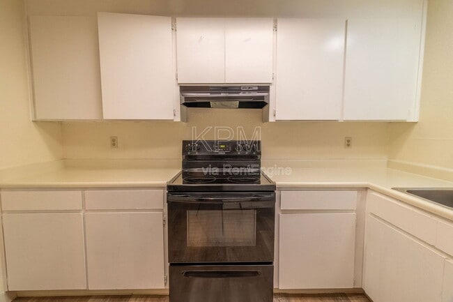 Building Photo - 5626 Blackoak Ct