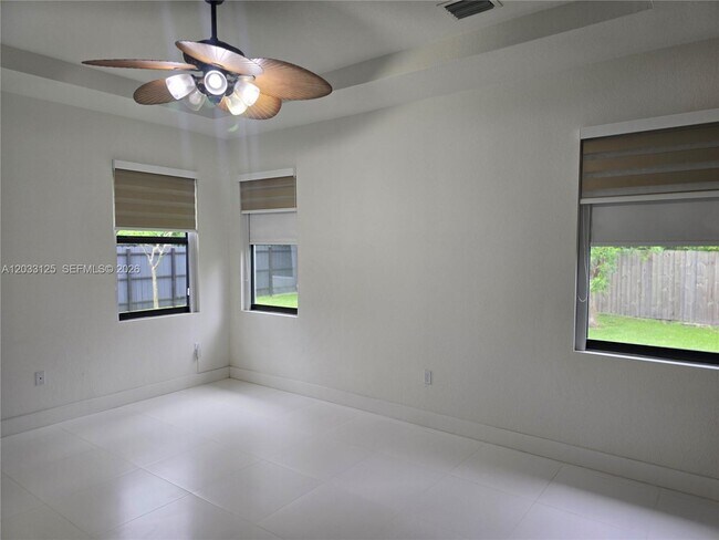 Building Photo - 19410 SW 124th Ct
