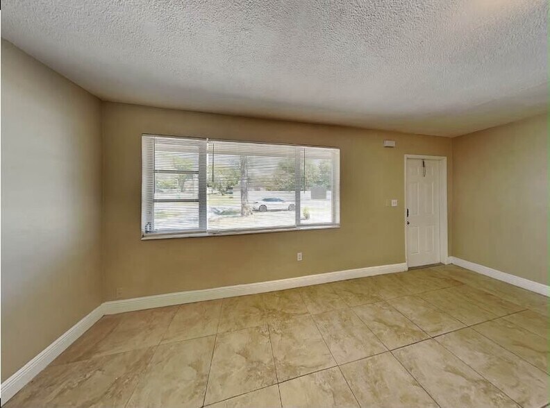 Building Photo - 7004 Lambright Ct