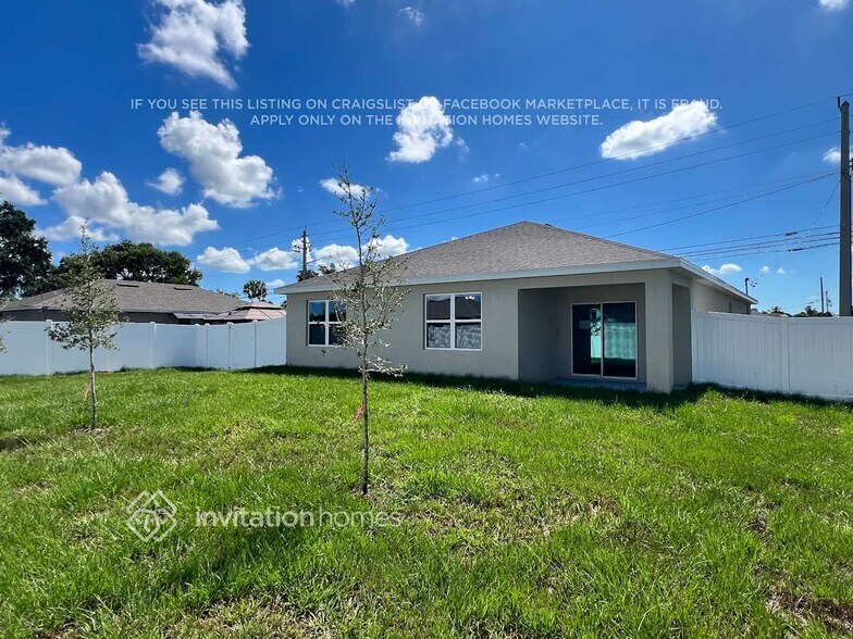 Building Photo - 2932 SW Port St Lucie Blvd