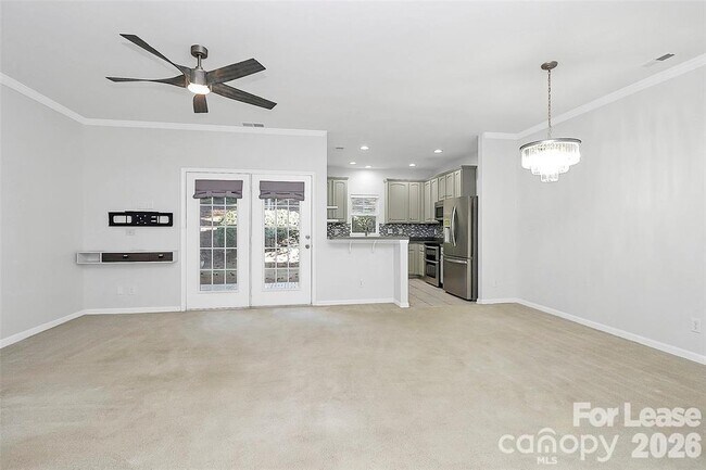 Building Photo - 10978 Princeton Village Dr