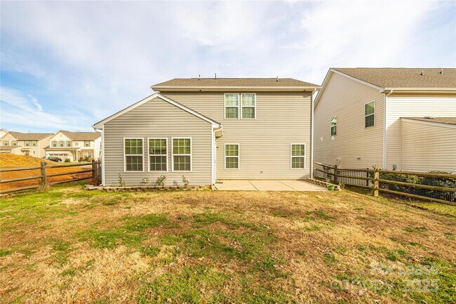 Building Photo - 7402 Dover Mill Dr SW
