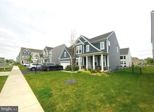 Building Photo - 5763 Hawk Ridge Rd