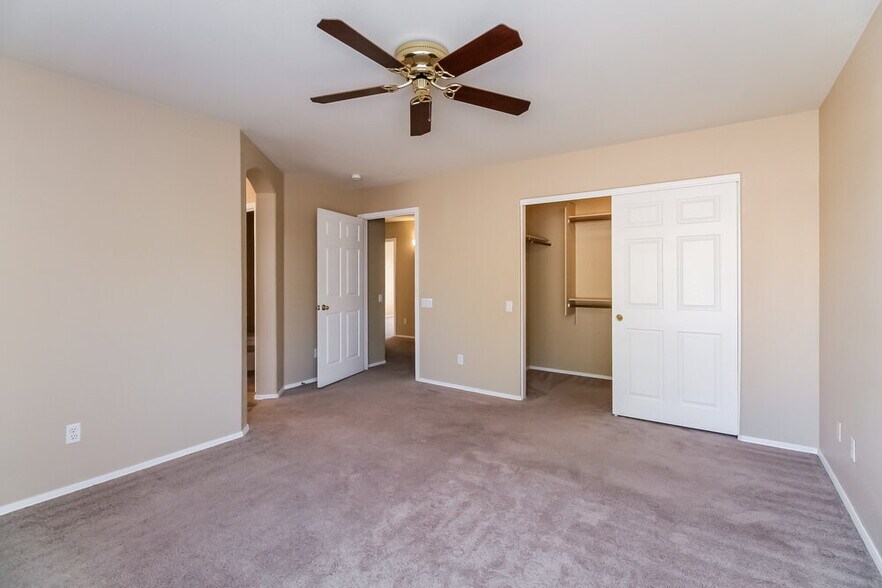 Building Photo - 1370 W Gary Dr