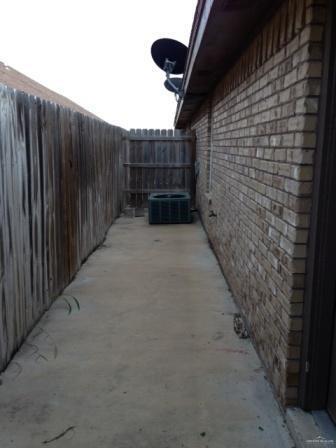 Building Photo - 3809 W Sarah Evans St