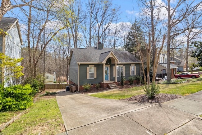 Building Photo - 328 Glencoe Dr