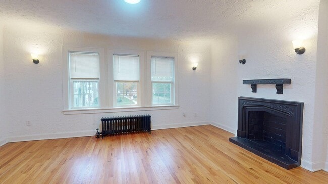 Interior Photo - Moreland Place