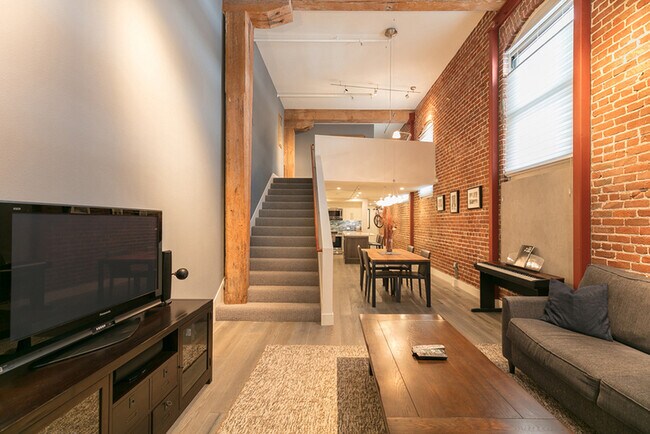 Building Photo - 400 Spear St