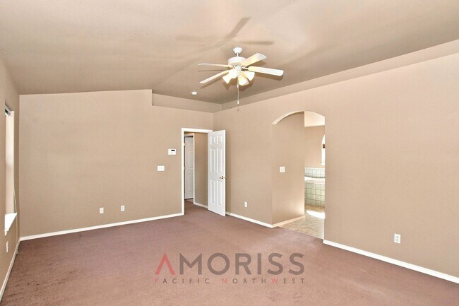 Building Photo - Spacious 4bd - 2.5ba Bonney Lake Home on Quiet Cul-de-Sac