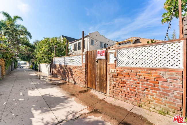 Building Photo - 33 Wavecrest Ave