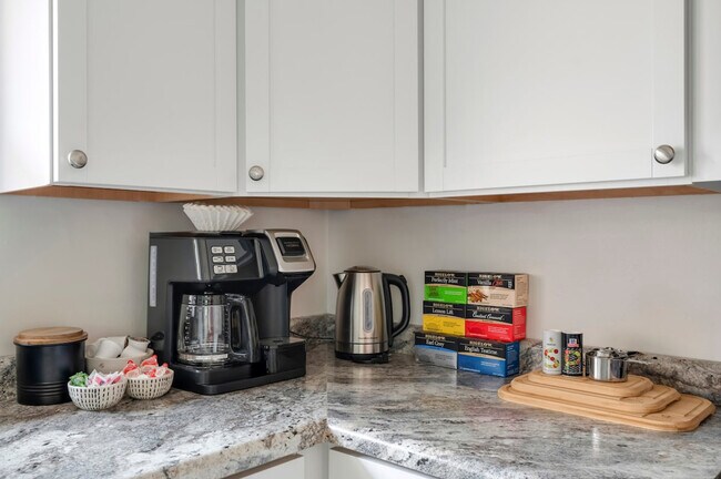 Building Photo - 26 W Burlington Ave