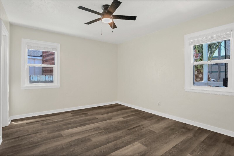 Building Photo - 265 Cherry Dr