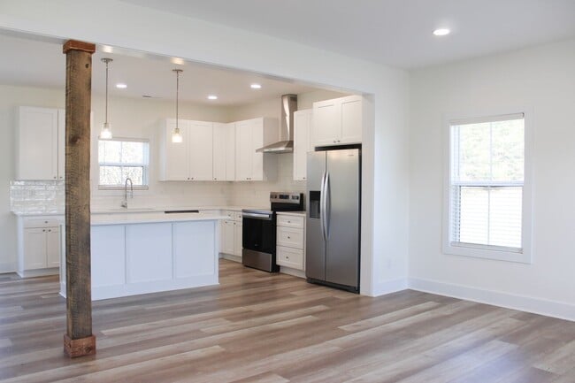 Building Photo - Brand New 3 Bedroom Home with Maintenance Free Living