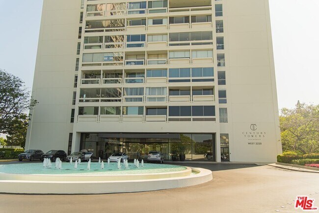 Building Photo - 2220 Ave of the Stars