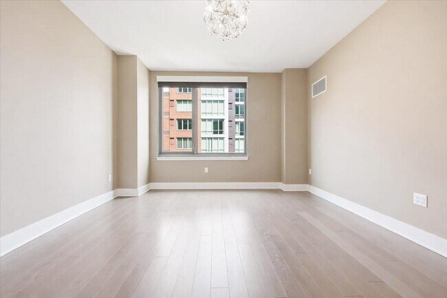 Building Photo - 9 Ave at Port Imperial