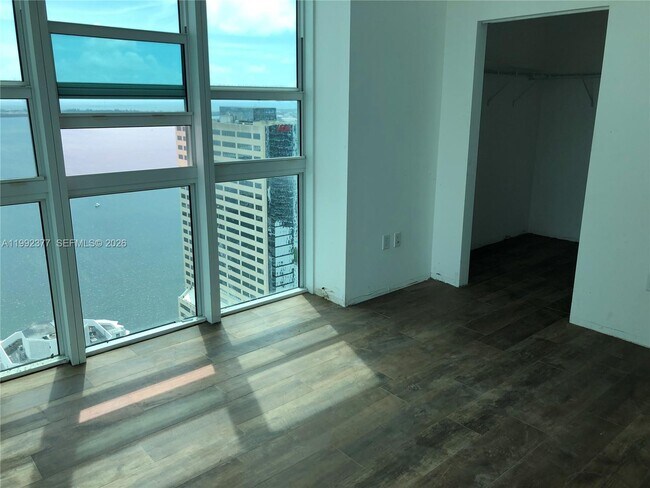 Building Photo - 951 Brickell Ave