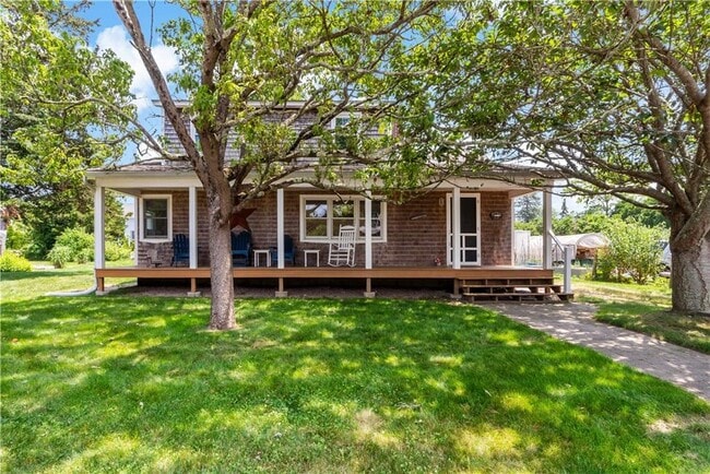 Primary Photo - 39 Salt Pond Way