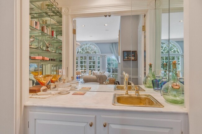 Building Photo - 3230 Volta Pl NW