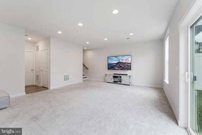 Building Photo - 42403 Arcola Vista Terrace