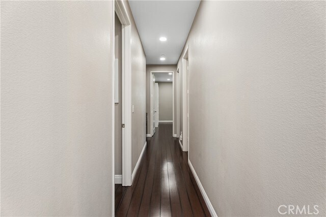 Building Photo - 135 Sparrow