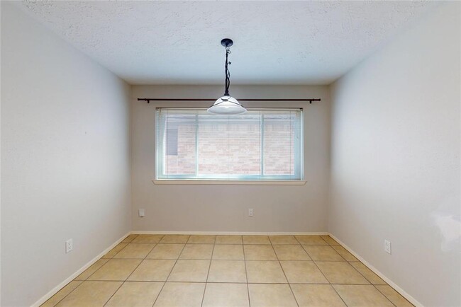 Building Photo - 4838 Ingleside Ct