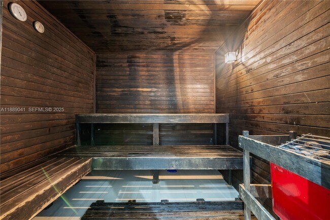 Building Photo - 2731 NE 3rd Dr