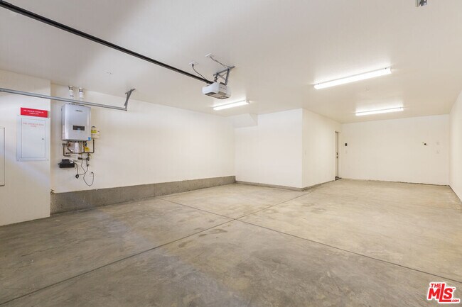Building Photo - 4376 Paxton Pl
