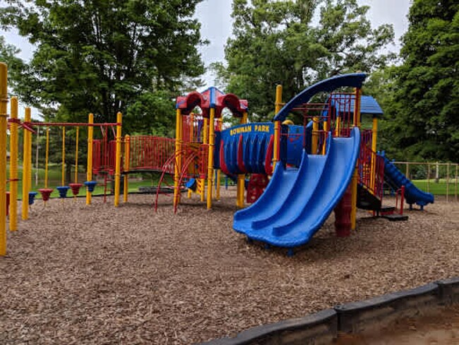 Building Photo - 924 Capital St