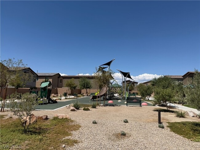 Building Photo - 5646 Mesa Sedona St