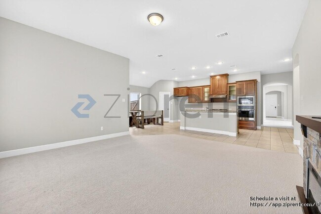 Building Photo - 2900 Blf Crk Dr