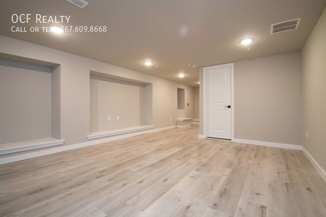 Building Photo - Two Bed Brewerytown Apartment