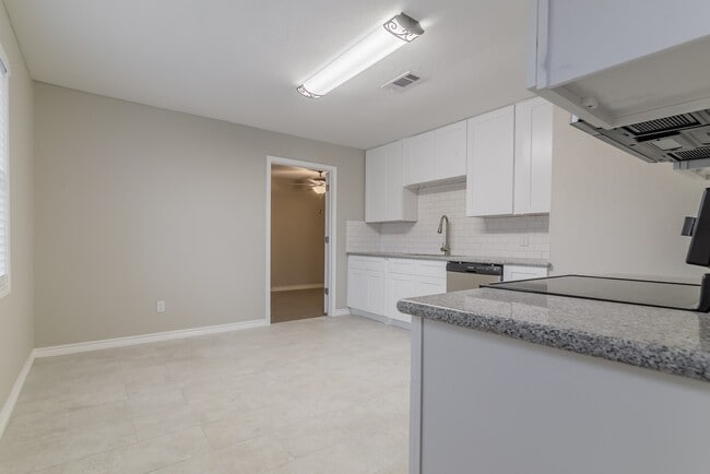 Building Photo - 101 Will St