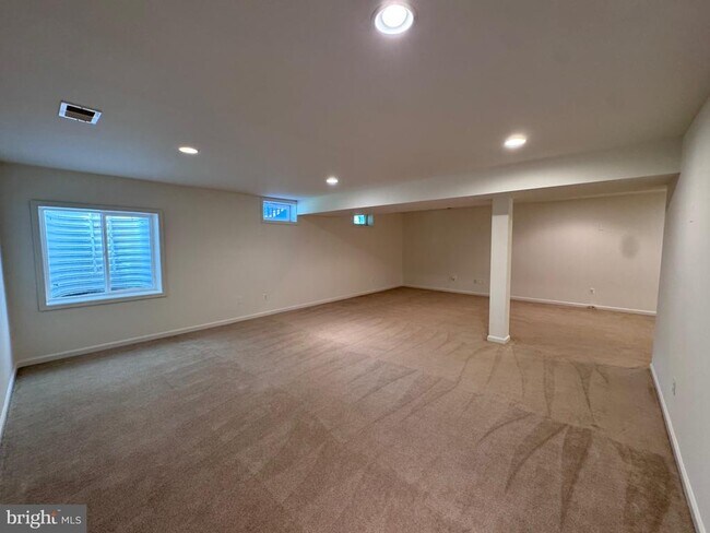 Building Photo - 8561 Barrow Furnace Ln