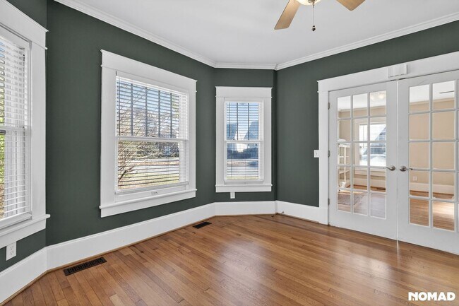 Building Photo - Charming 4BR House in Greensboro