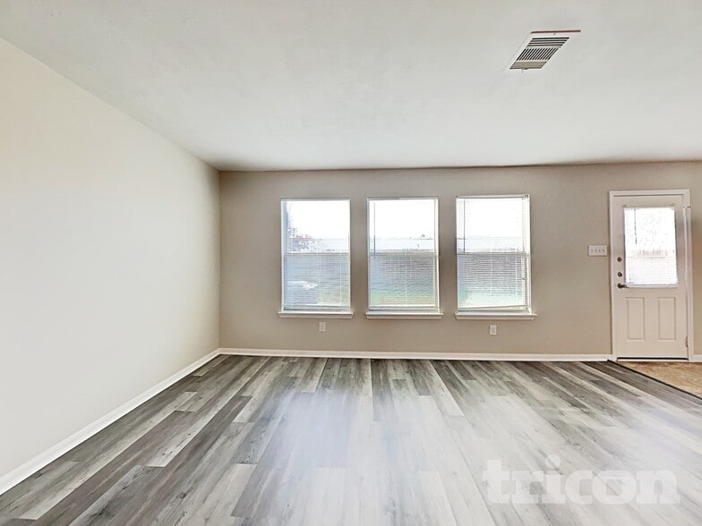 Building Photo - 9215 Dewberry Blossom Ln