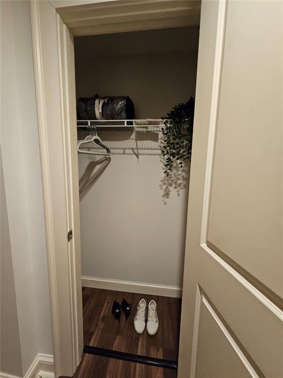 Building Photo - 250 Park Ave W NW