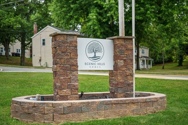 Building Photo - 2BR Townhouse in Midland, PA! With Central...